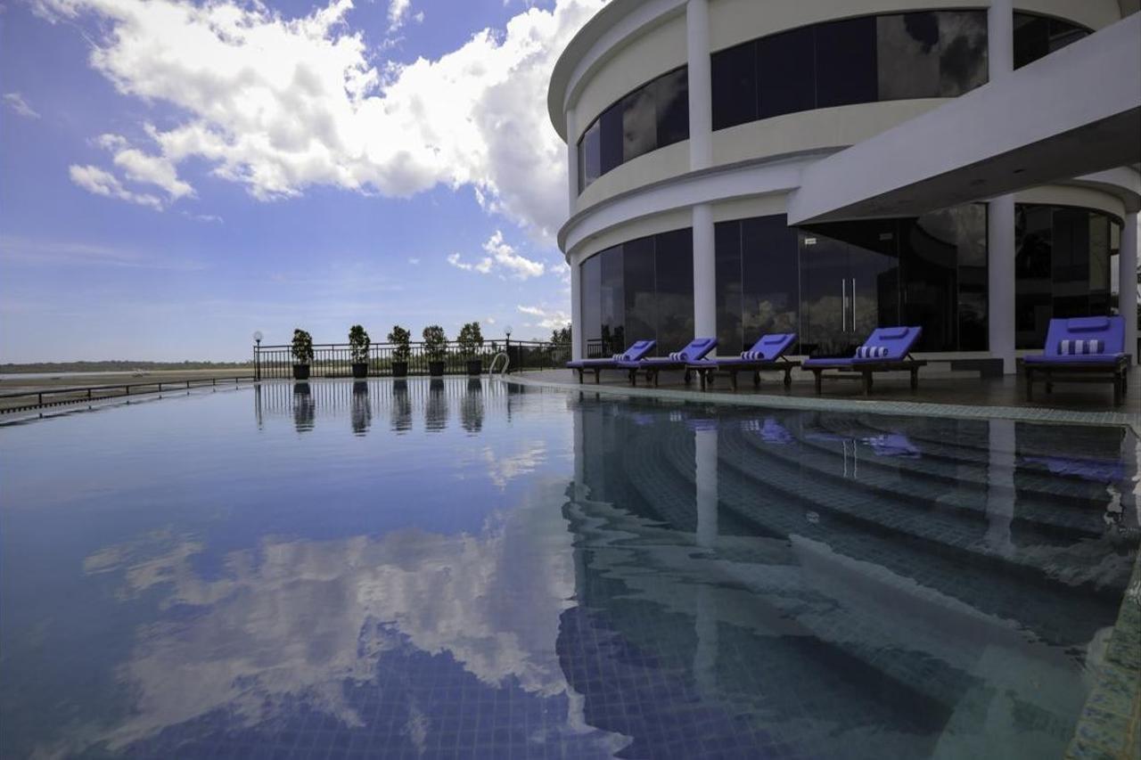 BW Suite Belitung Tanjung Pandan Exterior photo