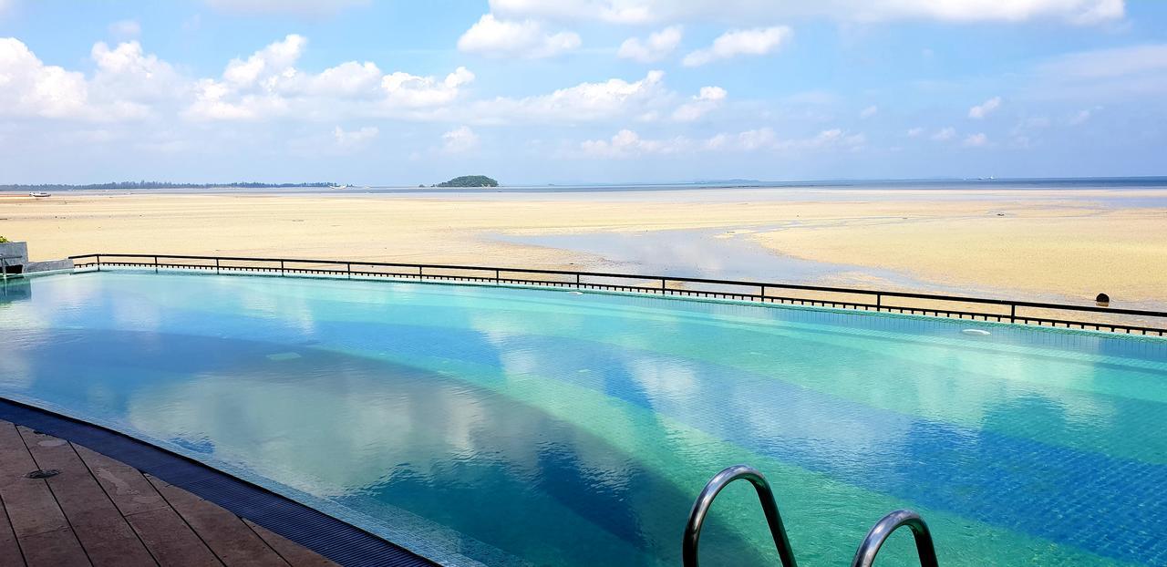 BW Suite Belitung Tanjung Pandan Exterior photo